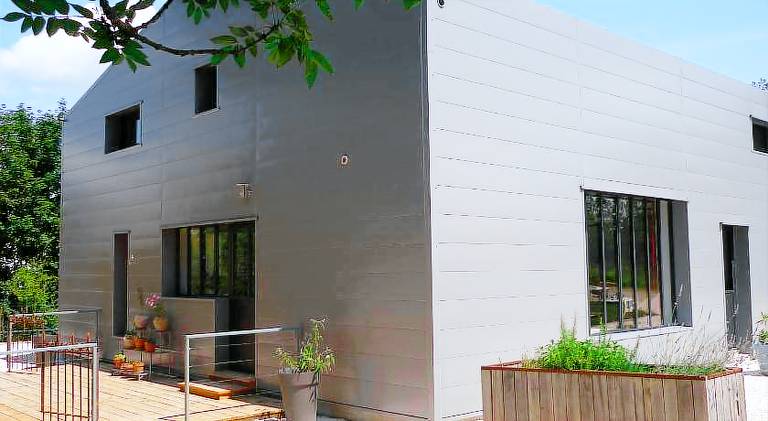 Atelier 1 - shared pool for 2-6 in Semur en Auxois, Burgundy — photo 2