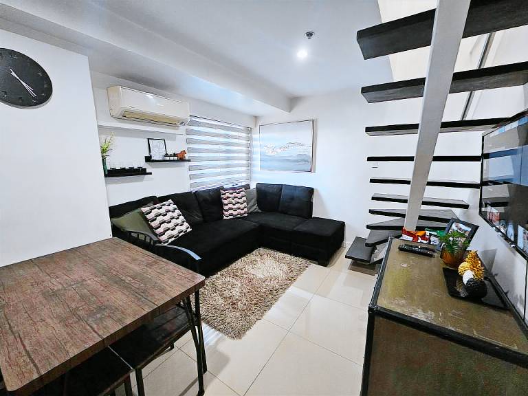 Casa Rosa3 2BR Loft in BGC 5 Personen