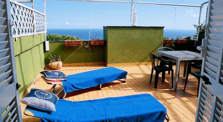 Apartment with pool in Varazze