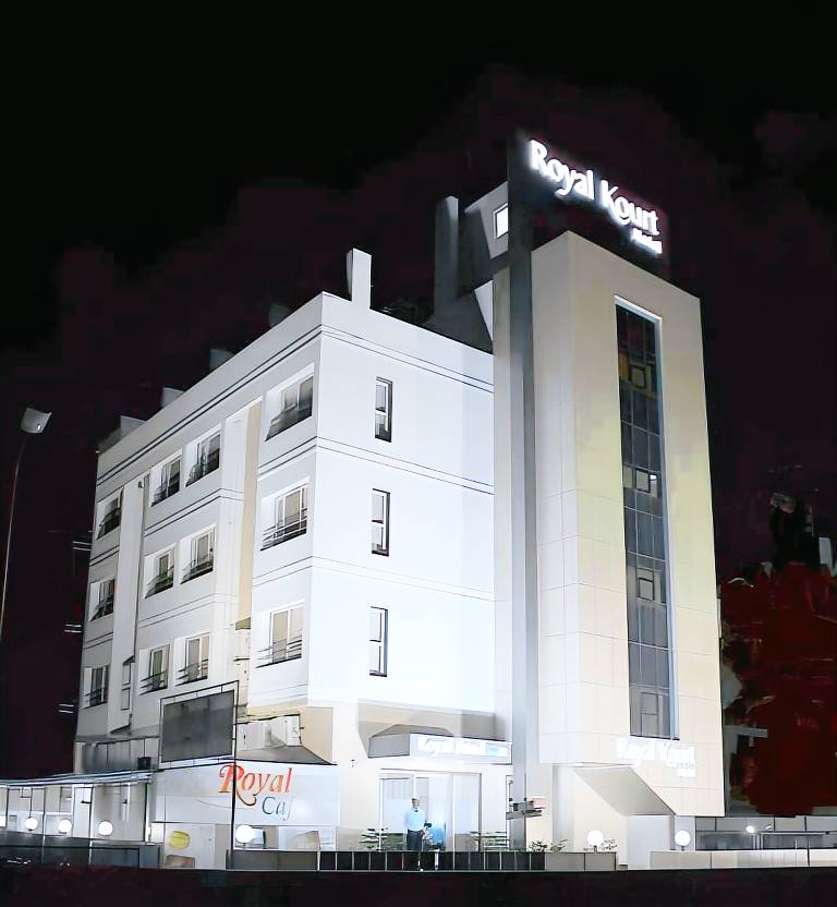 Hotel Royal Kourt in Chhatrapati Sambhajinagar