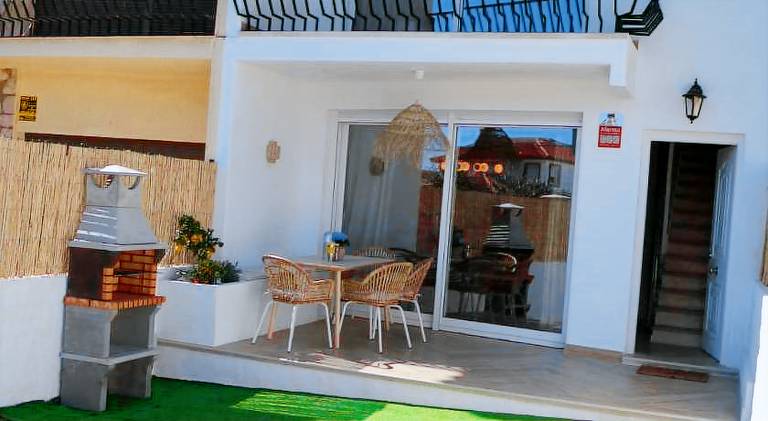 Vacation home with pool — photo 5