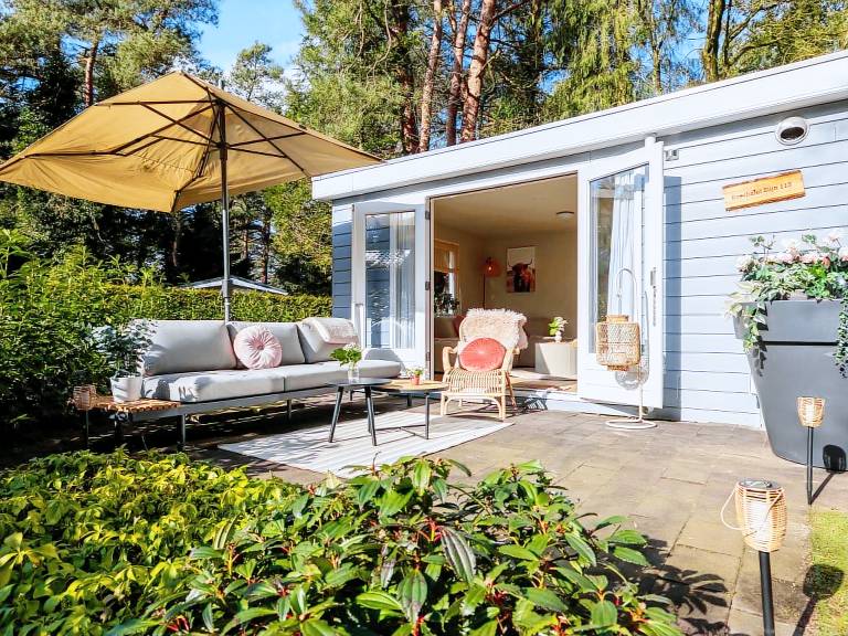 Gem&uuml;tliches Waldchalet mit Garten & Terrasse