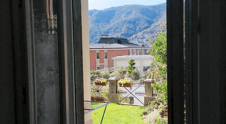 Holiday apartment | Next to Como Cathedral — photo 3
