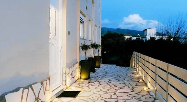 Holiday apartment with patio & garden in Igoumenitsa