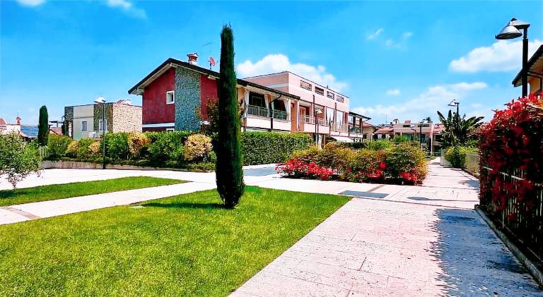 Rental apartment with yard & pool | Dogs allowed — photo 4