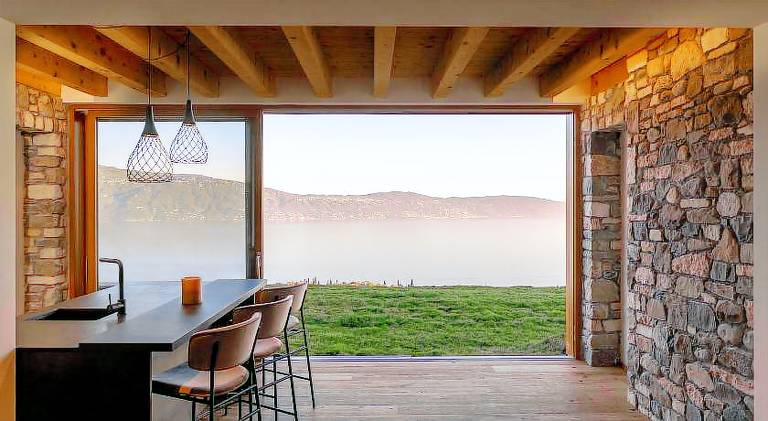 Family-oriented villa with sauna, garden & patio | Pets allowed — photo 4