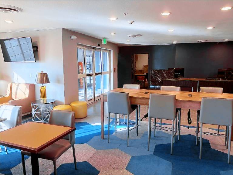 Microtel Inn & Suites by Wyndham Denver Airport — photo 3