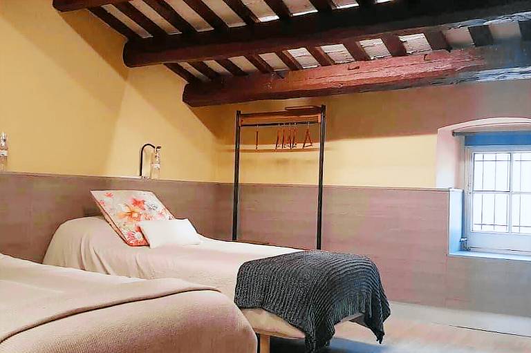 Bed & Breakfast  Esparraguera