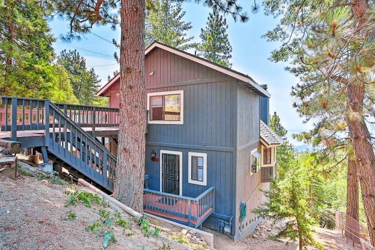 A-Frame Cali Cabin w/ Unobstructed Valley Views! — photo 3