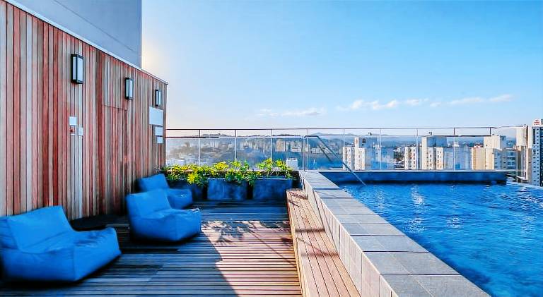 Lovely rental apartment with pool, terrace & yard | Perfect for remote work | Dogs allowed — photo 2