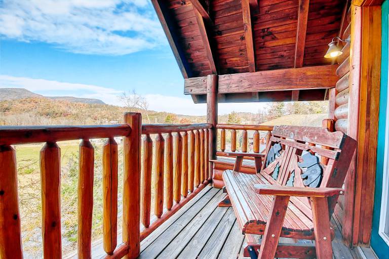 Pigeon Forge Pet Friendly Mountain Views Hot Tub Fireplace WiFi — photo 4