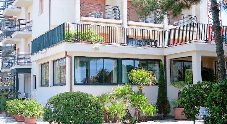 Hotel Paris in Camaiore