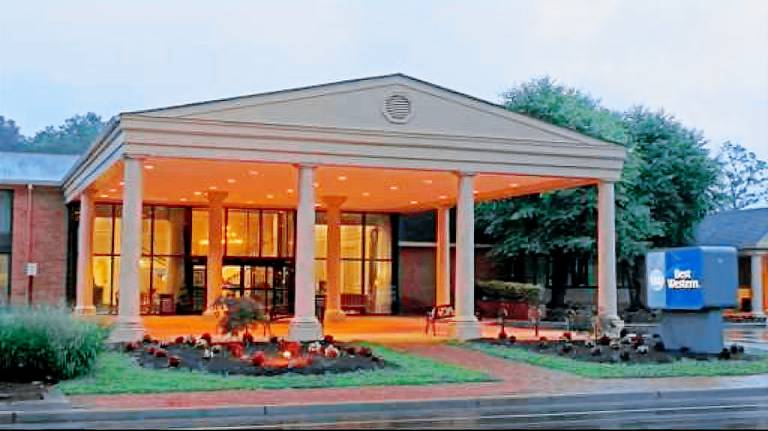 Best Western Williamsburg Historic District in Williams, VA