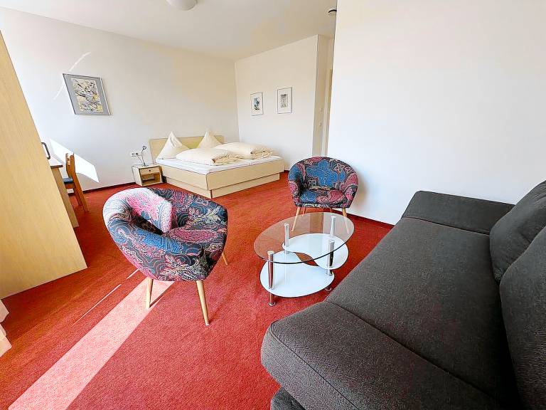 Komfort DZ mit Balkon und Schlafsofa