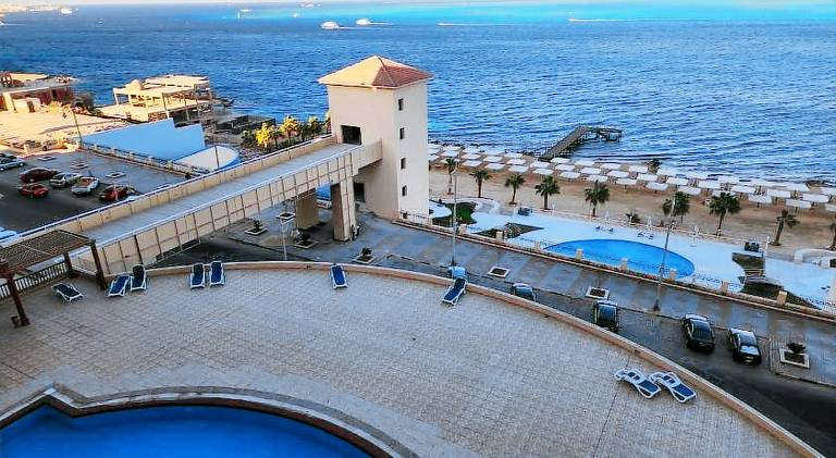 Apartment with pool | Beach nearby | Pets allowed — photo 3