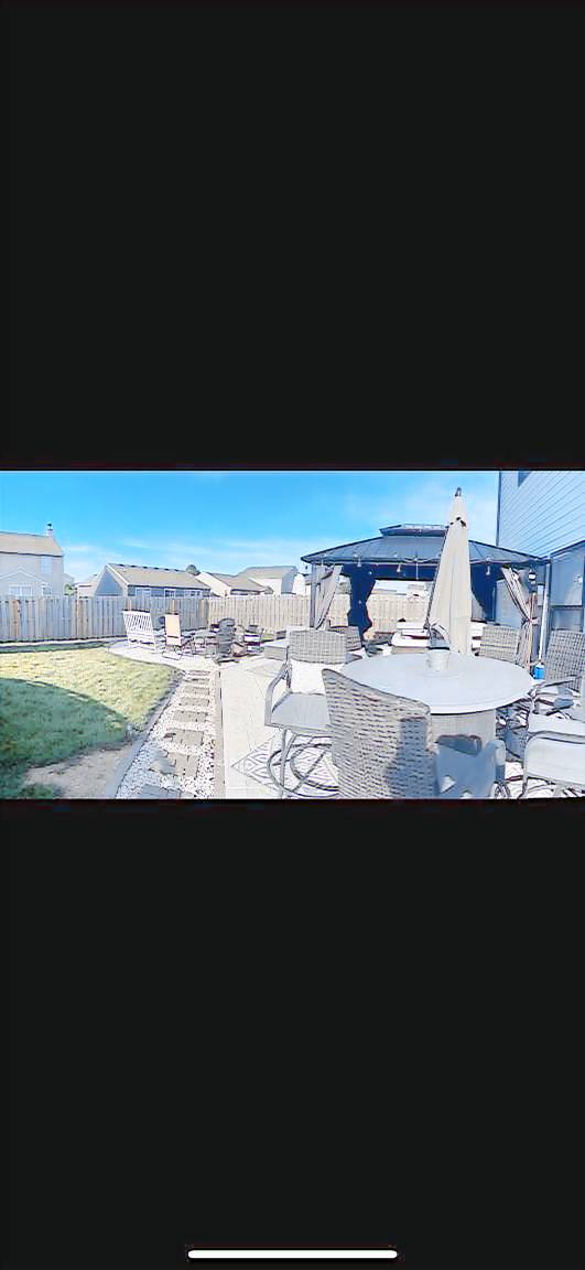 Vacation home with private pool, hot tub & barbeque — photo 4