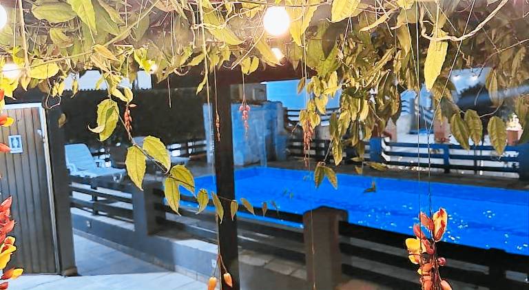 Serviced apartment with terrace, garden & pool | Pets allowed — photo 4