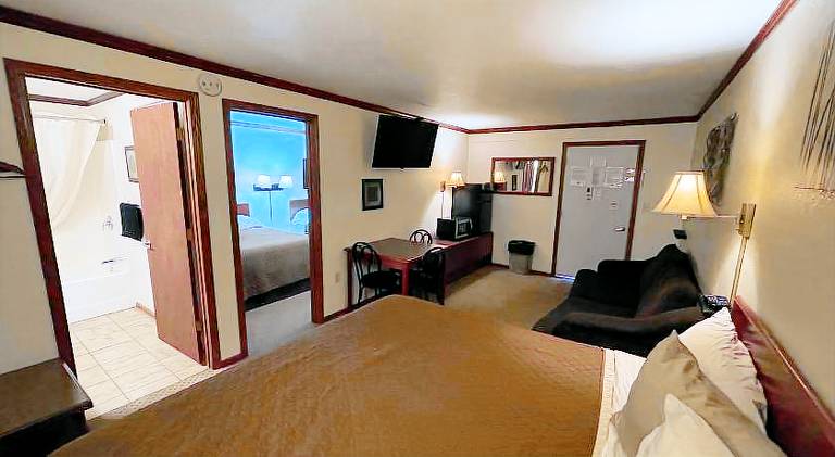 Highland Court Motel — photo 2