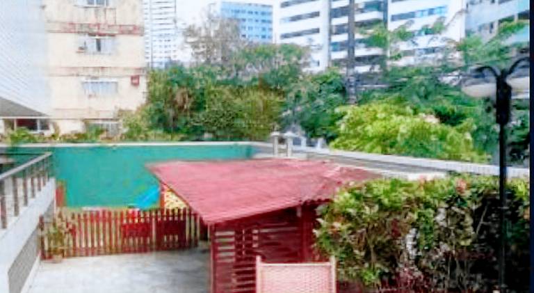 Apartment with pool — photo 5