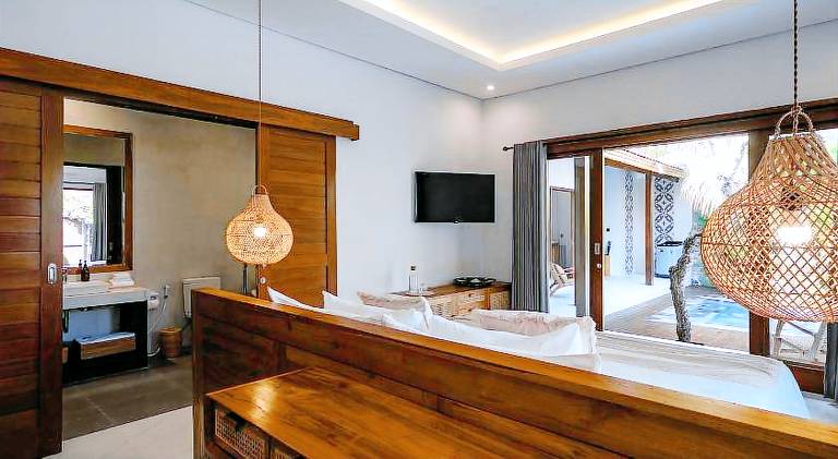 House with patio, yard & private pool | Suitable for remote work | Pet-friendly — photo 3