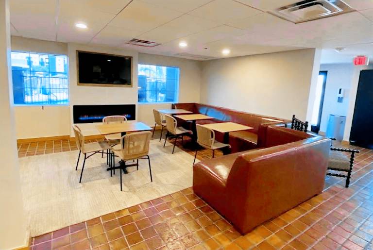 La Quinta Inn & Suites by Wyndham Tempe University / Phoenix — photo 4