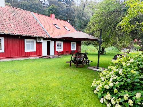 Apartment with BBQ, garden & terrace in Klaipeda