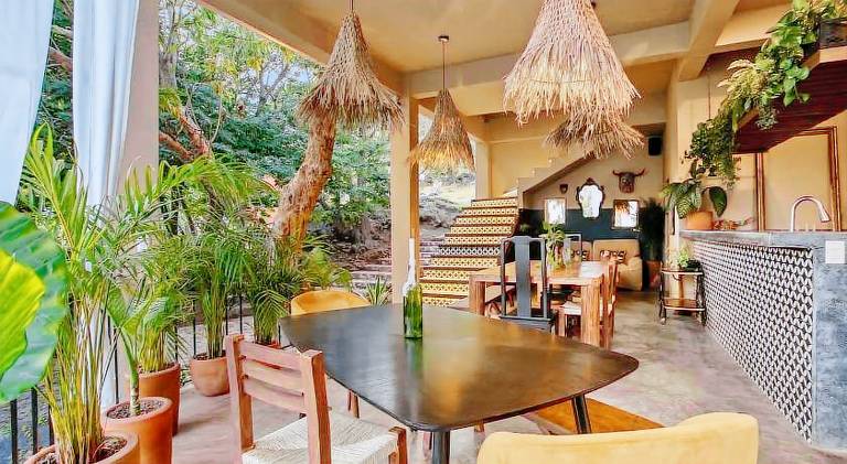 Vacation home with hot tub & pool — photo 5