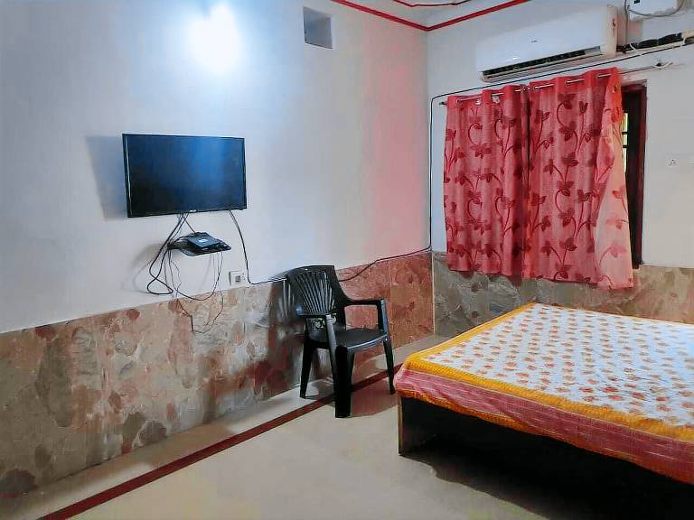 Lodge  Kalinga Vihar LIG
