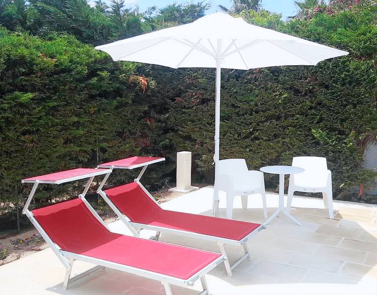 Villa with private pool & garden — photo 4