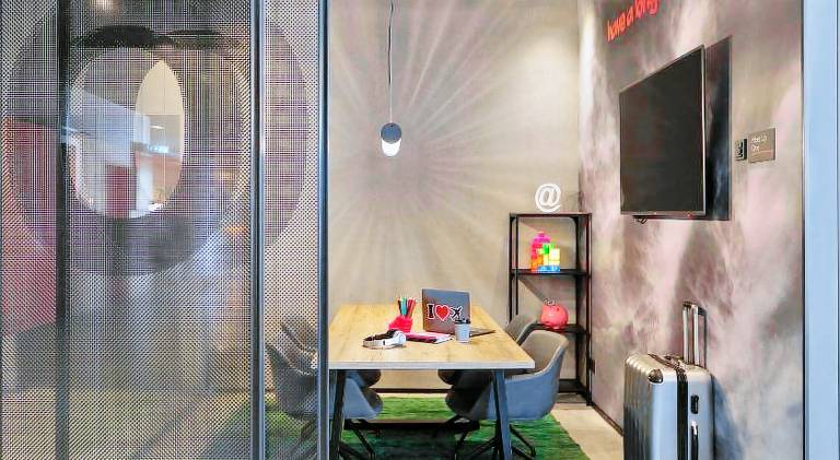 Moxy Frankfurt Airport Kelsterbach — photo 4