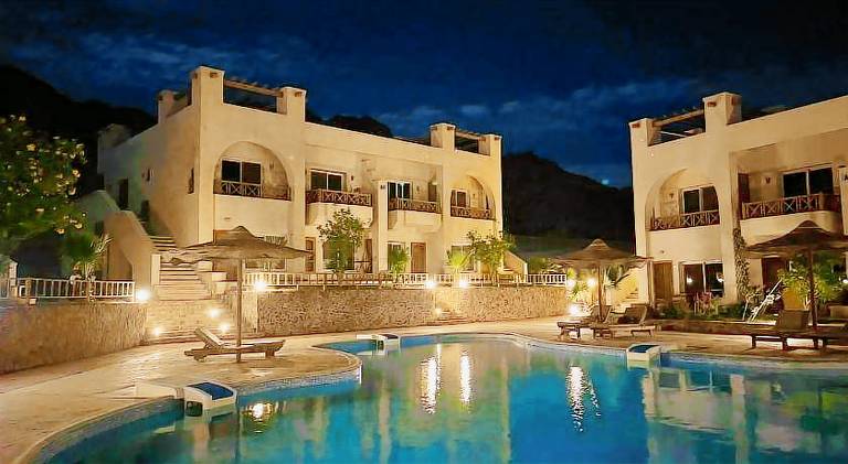 Holiday apartment with pool in Dahab