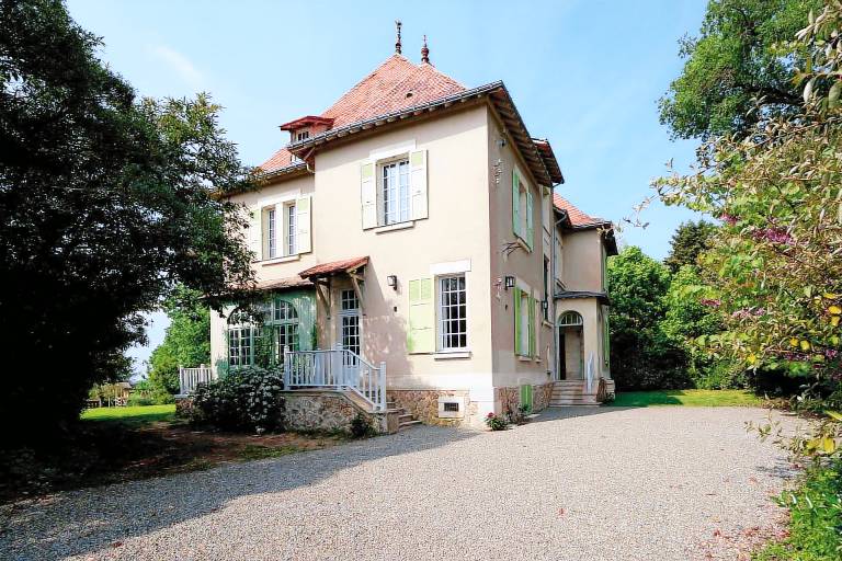 House  Bourgueil