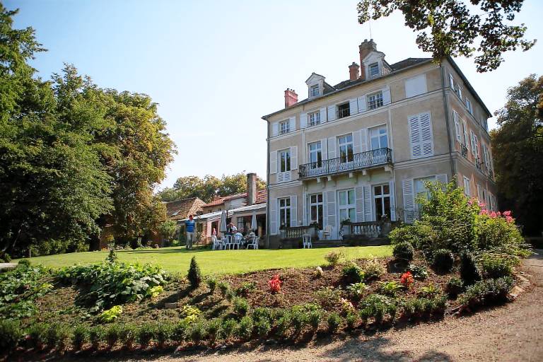 Bed and breakfast  Bures-sur-Yvette