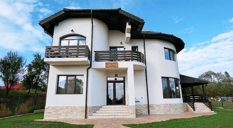 Bed and breakfast  Baia de Fier