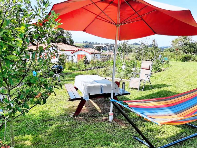 Pleasant gite with patio, yard & BBQ | Pets allowed — photo 3