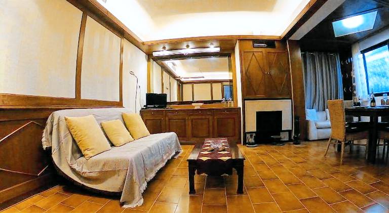 Cozy Mama Evas Homestay with Pool and Garden for Groups of 4 — photo 2