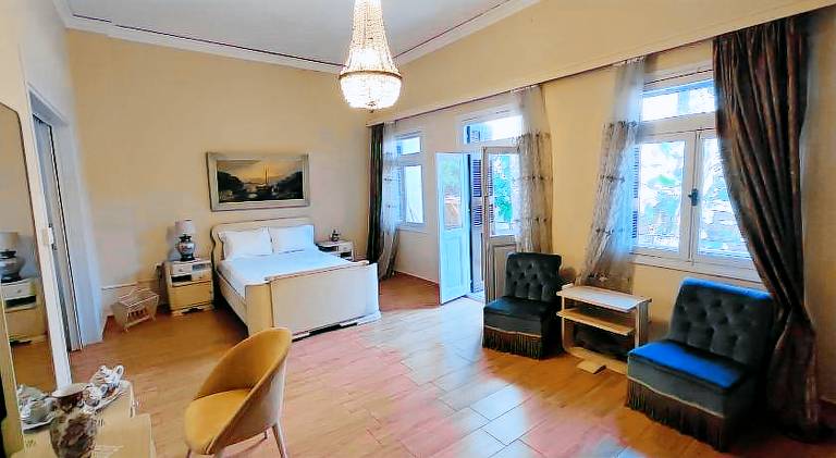 Villa with garden & patio in Chania