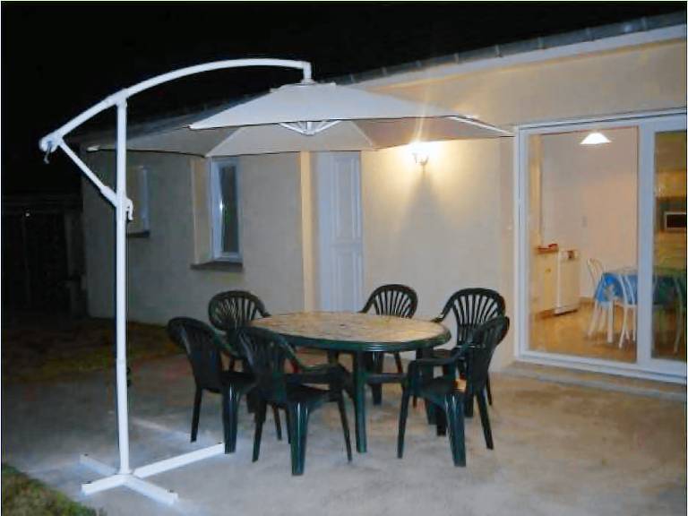 Vacation home with barbeque & yard | Garden view | Dogs allowed — photo 2