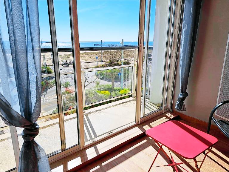 Holiday apartment with 2 rooms for 5 persons — photo 2