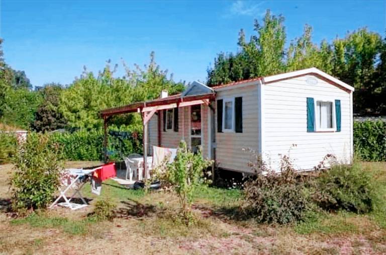 Camping with patio & pool — photo 3
