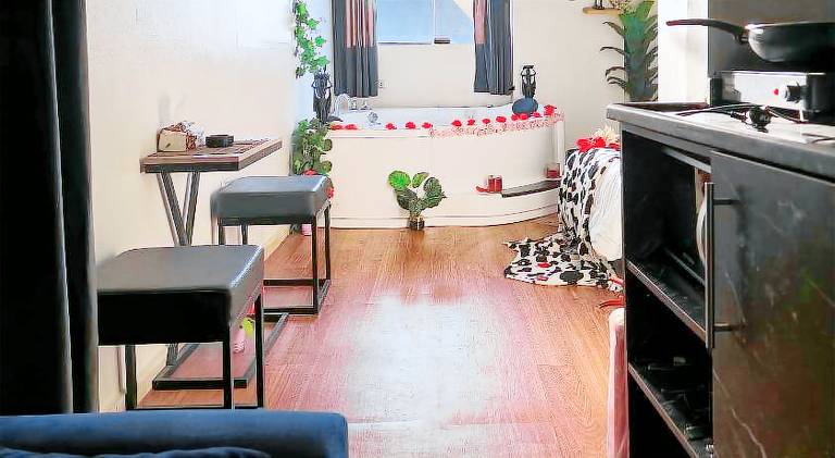 Rental apartment with hot tub & pool — photo 2