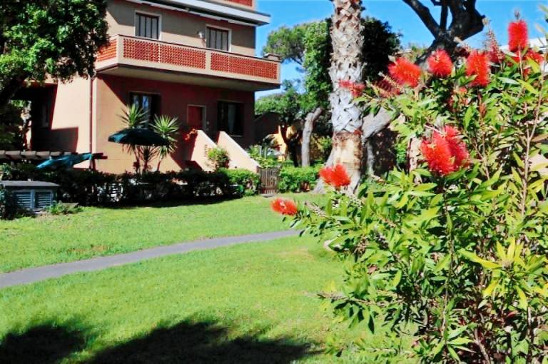 Rental apartment with 2 rooms for 6 persons — photo 3