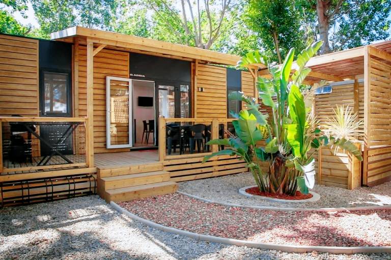 Camping with pool, yard & patio | Pet-friendly — photo 3