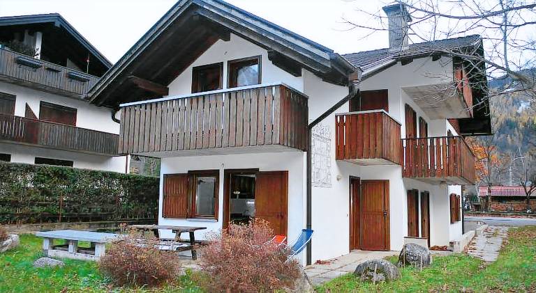 Rental apartment with garden in Pinzolo