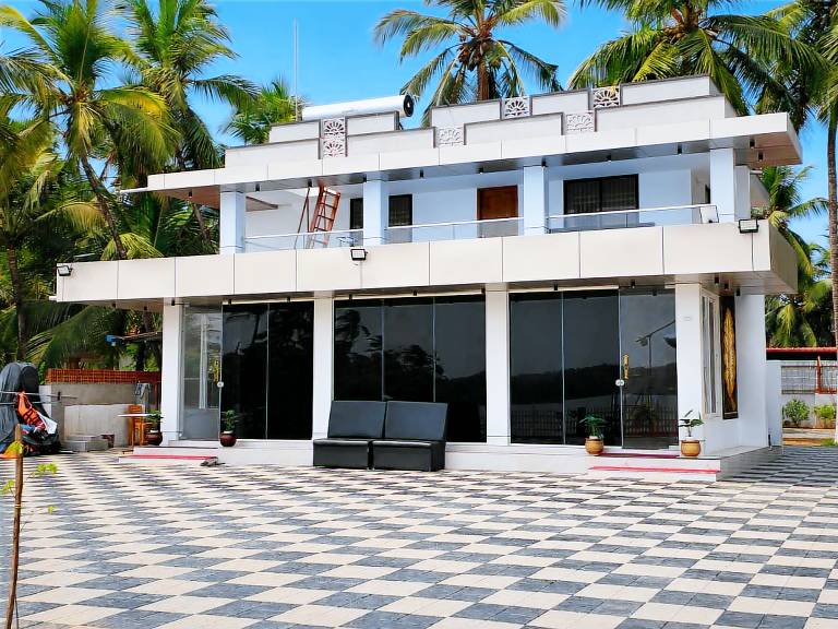 Island Resort Udupi Hoode