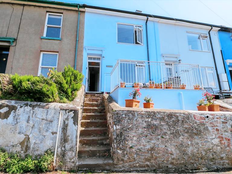Cottage with garden | Beach view — photo 2
