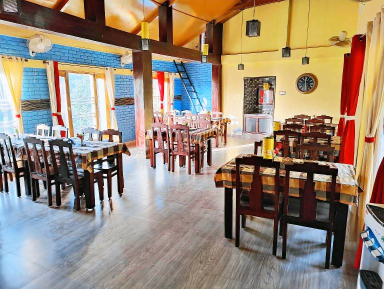 Hotel Burans And Restaurant — photo 2