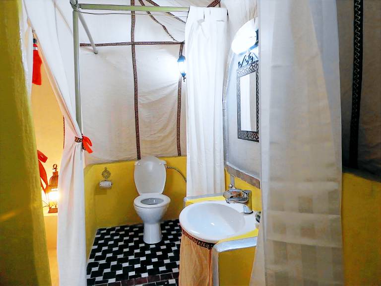 Sleep In Luxury Tent In Desert ! — photo 4