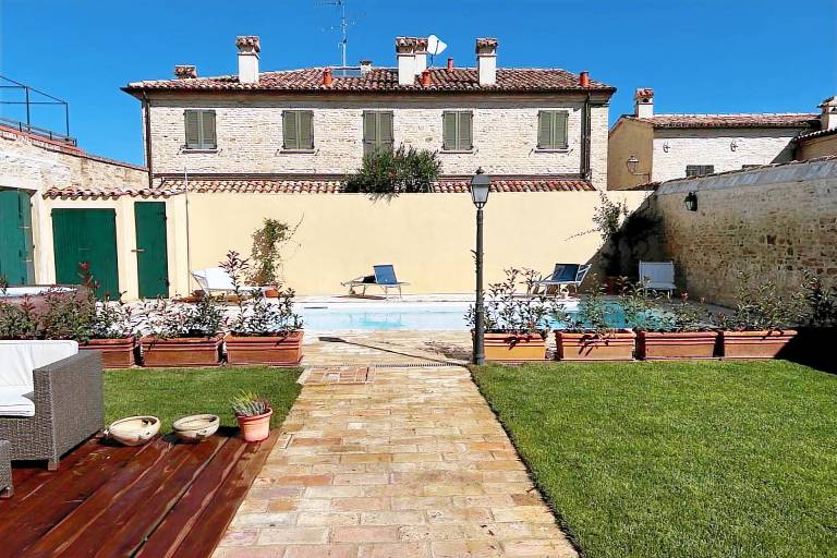 SUB 14 3&deg; piano 2 camere