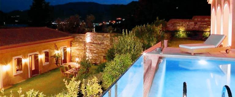 Child-friendly villa with private pool, hot tub & yard | Mountain view | Pet-friendly — photo 3